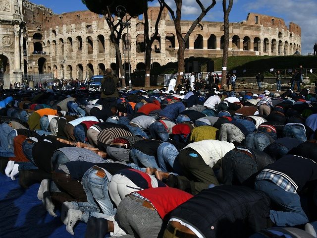 muslims-colosseum-640x480
